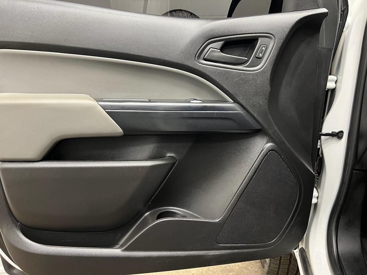 Chevrolet Colorado 2Wd Work Truck - Thumbnail 16