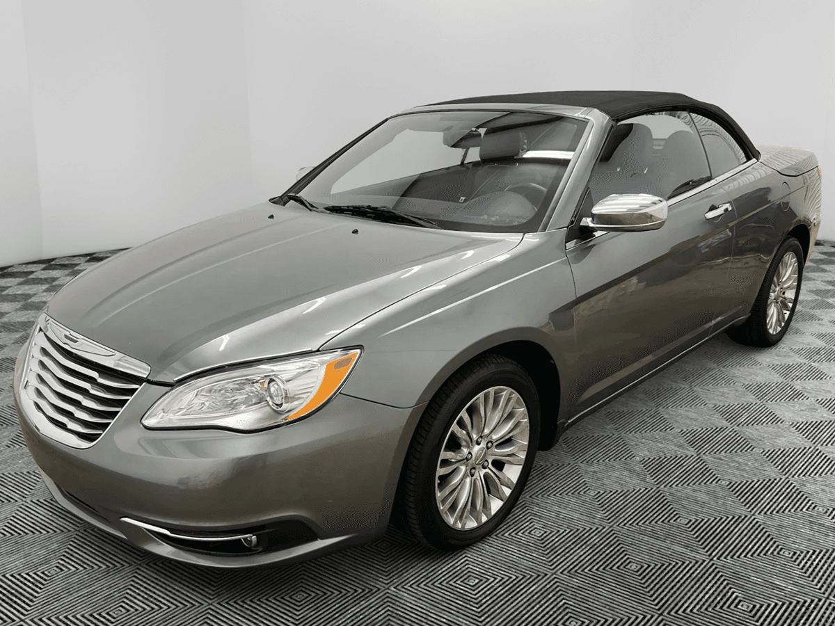 Chrysler 200 Limited - Thumbnail 9