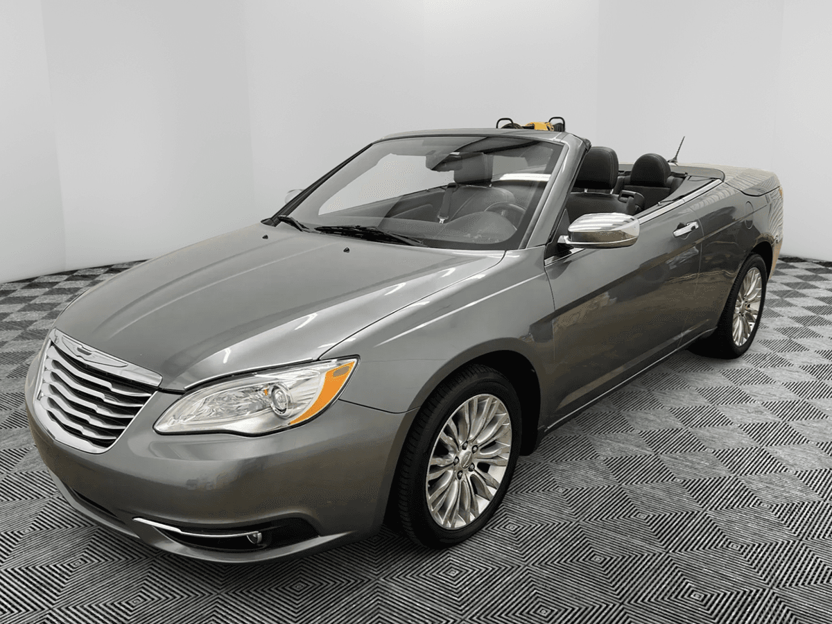 Chrysler 200 Limited - Thumbnail 3