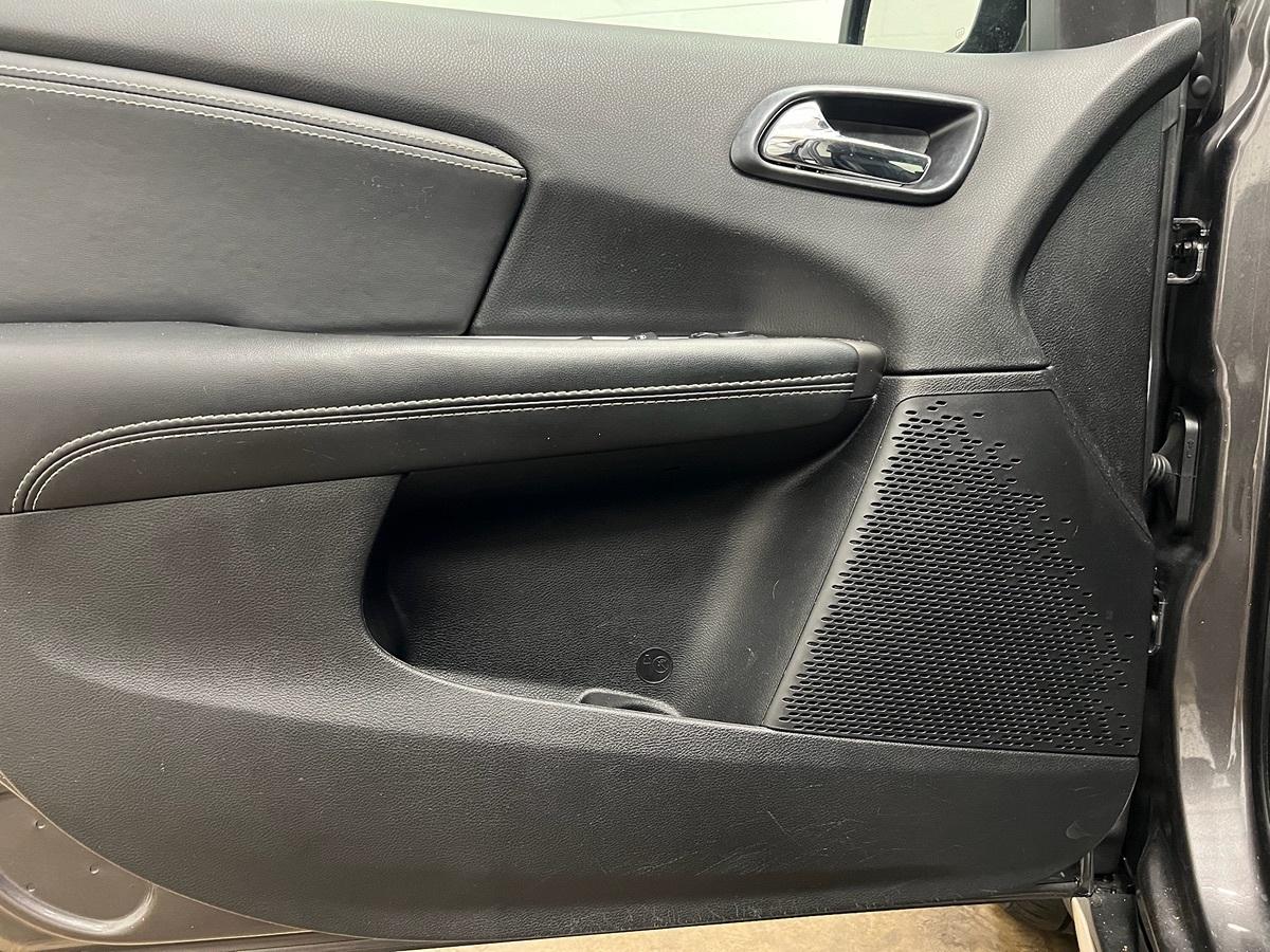 Dodge Journey Crossroad - Thumbnail 18