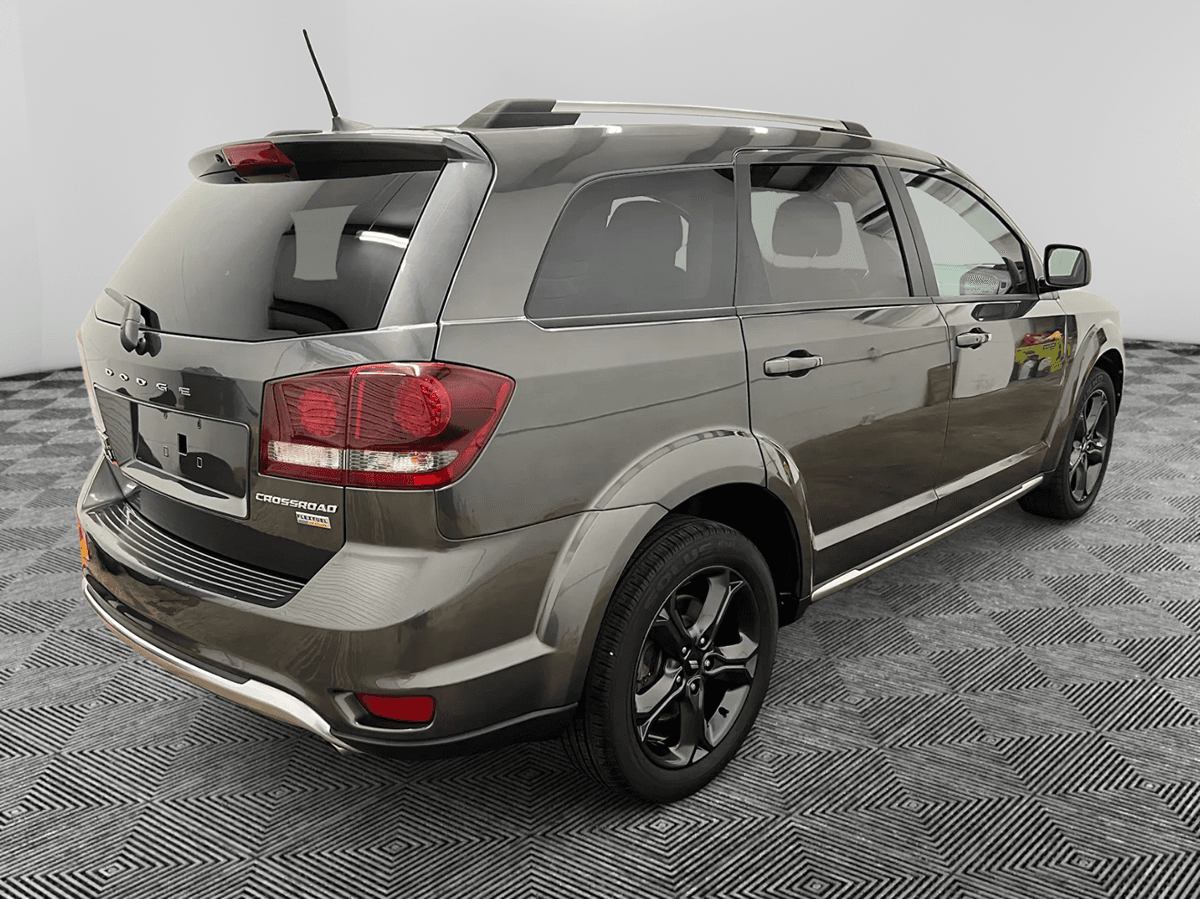 Dodge Journey Crossroad - Thumbnail 3