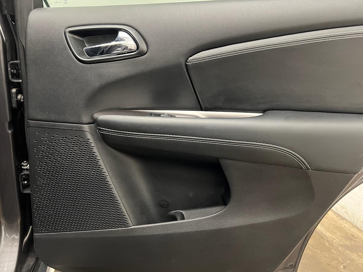 Dodge Journey Crossroad - Thumbnail 17