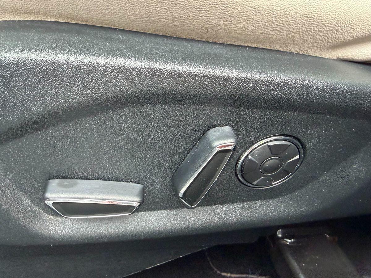 Ford Explorer Platinum - Thumbnail 18