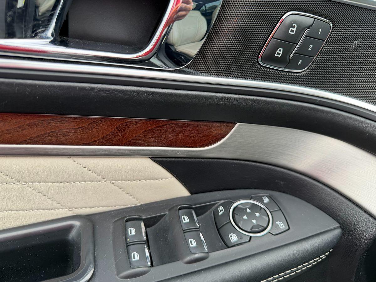 Ford Explorer Platinum - Thumbnail 17