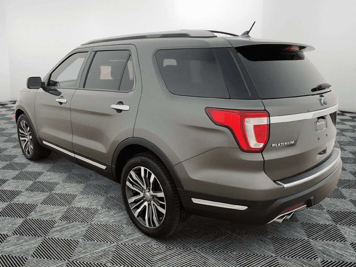 Ford Explorer Platinum - Thumbnail 7