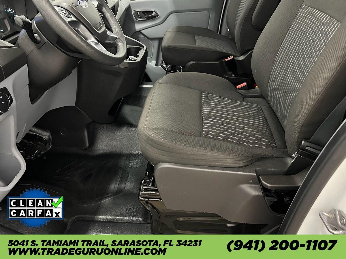 Ford Transit Van T-250 Low Roof - Thumbnail 9