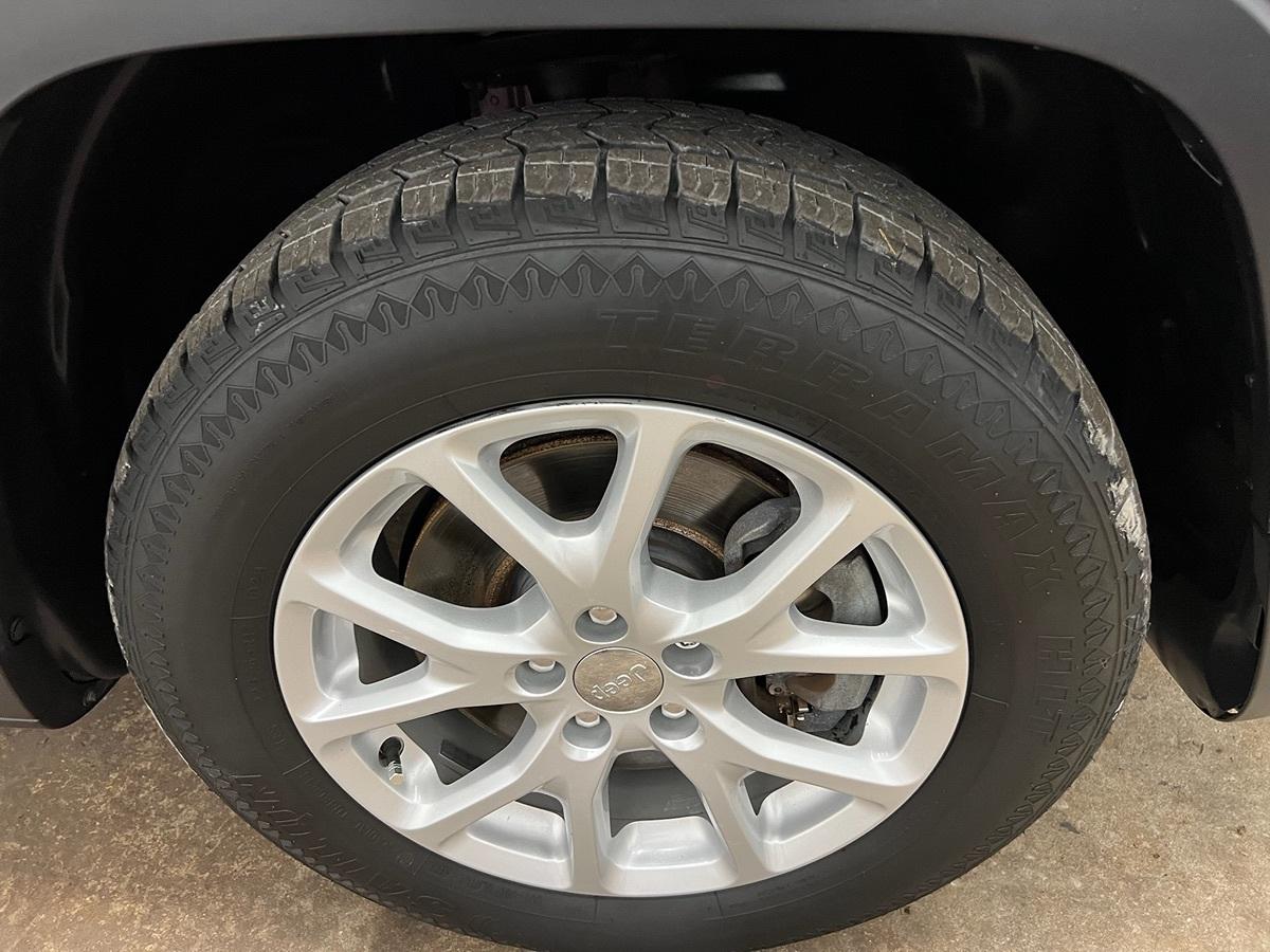 Jeep Cherokee Latitude - View 1