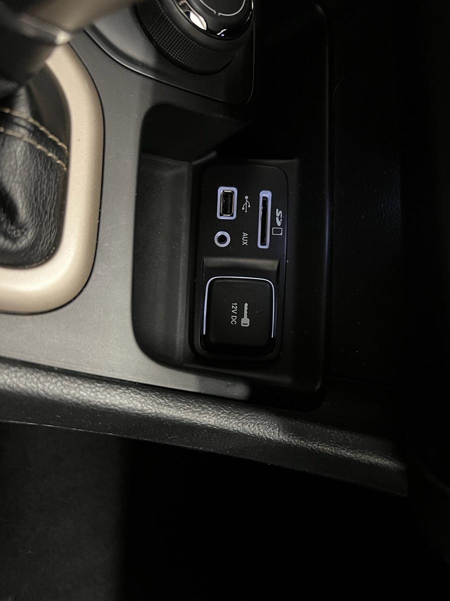 Jeep Cherokee Latitude - Thumbnail 13