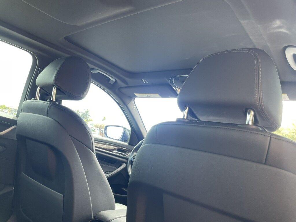 BMW 5 Series - Thumbnail 9