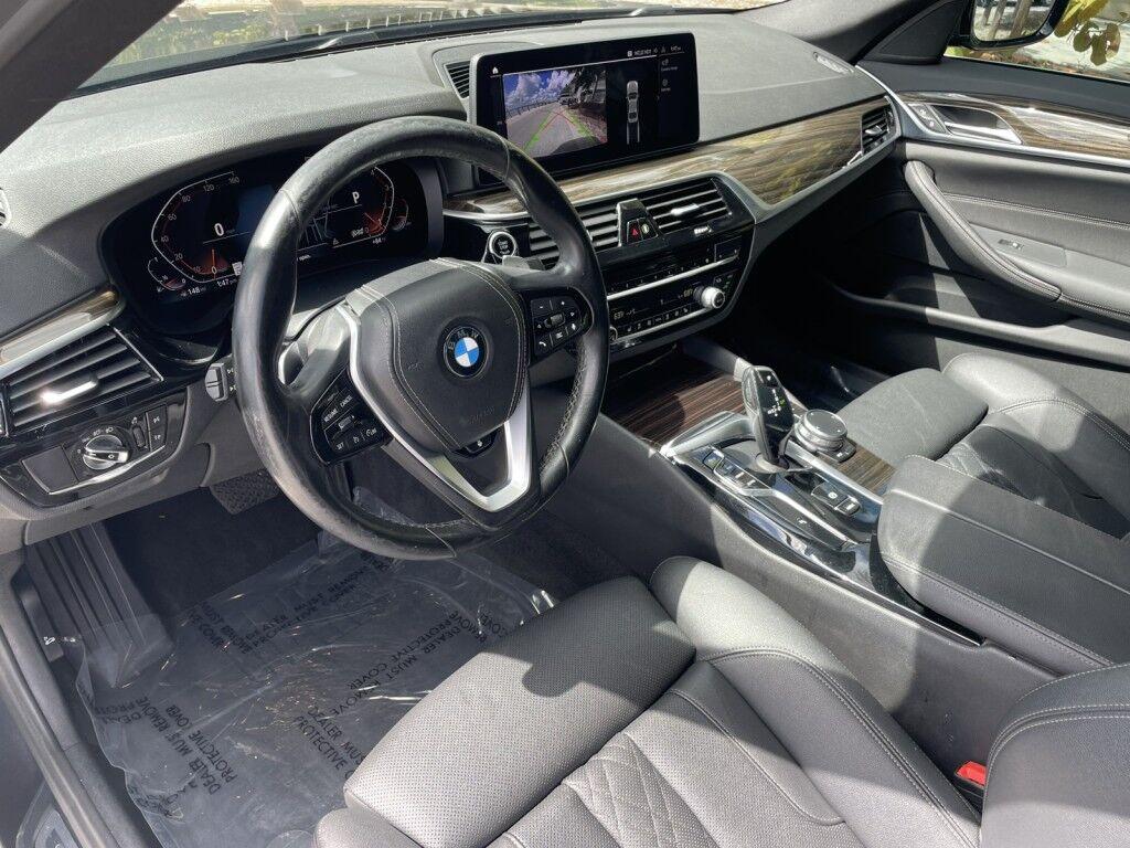 BMW 5 Series - Thumbnail 10