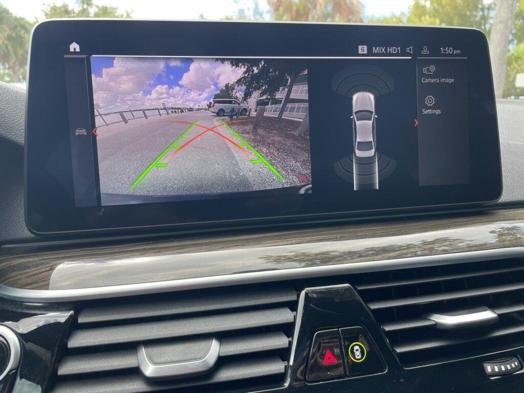 BMW 5 Series - Thumbnail 18