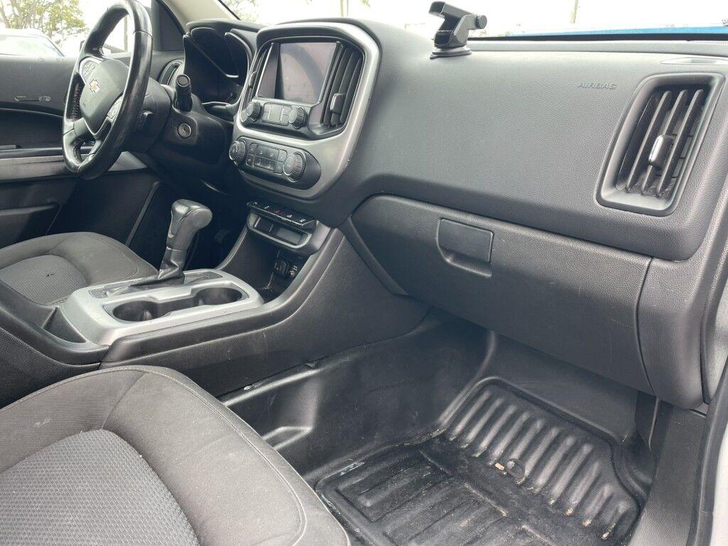 Chevrolet Colorado - Thumbnail 3