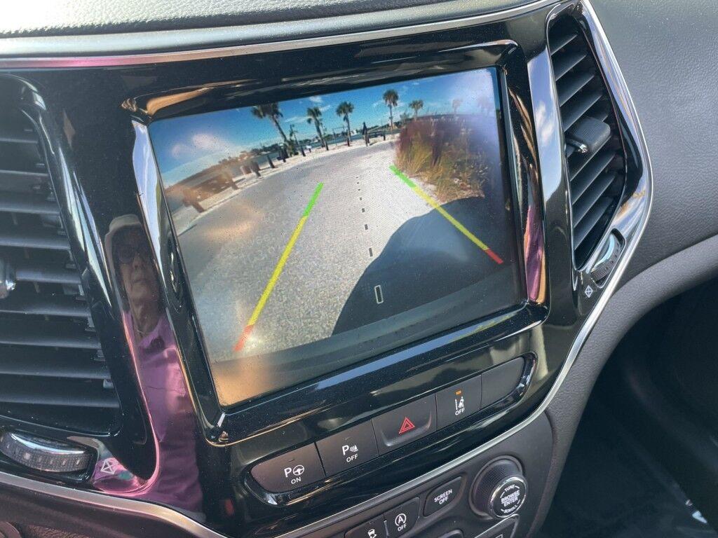 Jeep Cherokee - Thumbnail 18