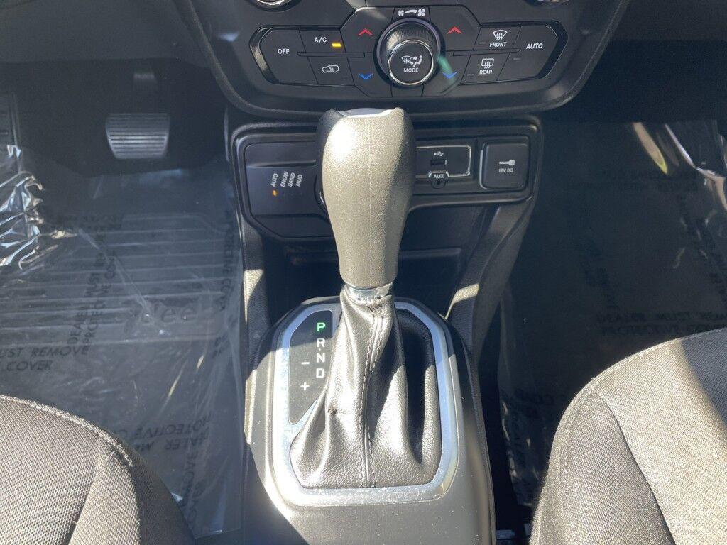 Jeep Renegade - Thumbnail 19