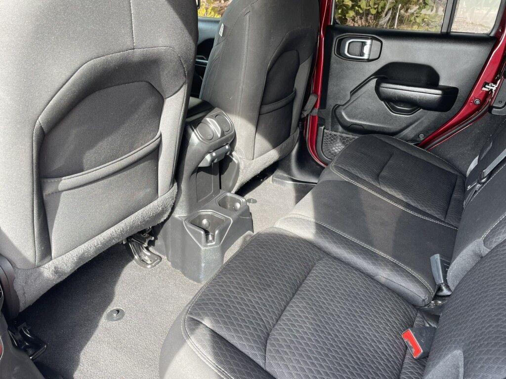 Jeep Wrangler - Thumbnail 11