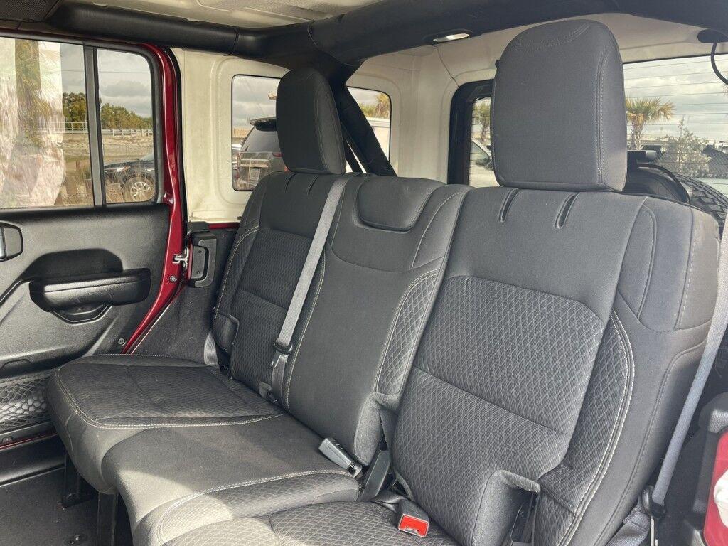 Jeep Wrangler - Thumbnail 10