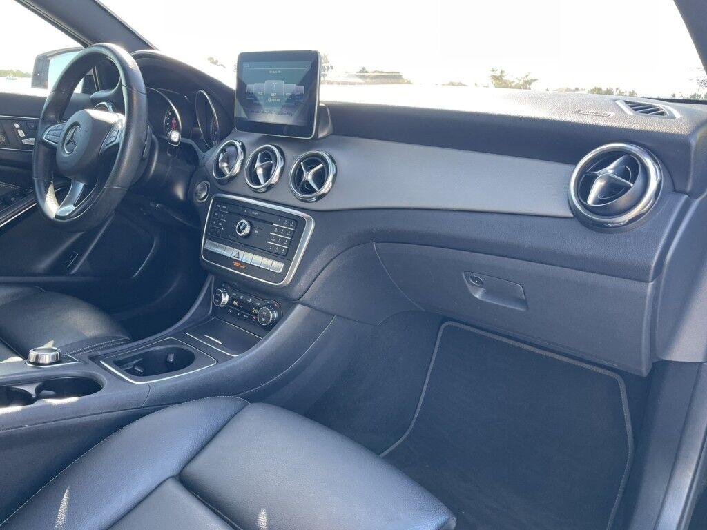 Mercedes-Benz GLA - Thumbnail 8