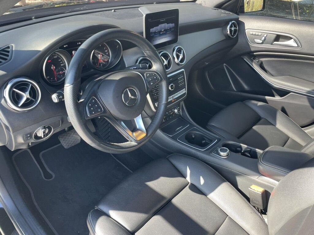 Mercedes-Benz GLA - Thumbnail 10