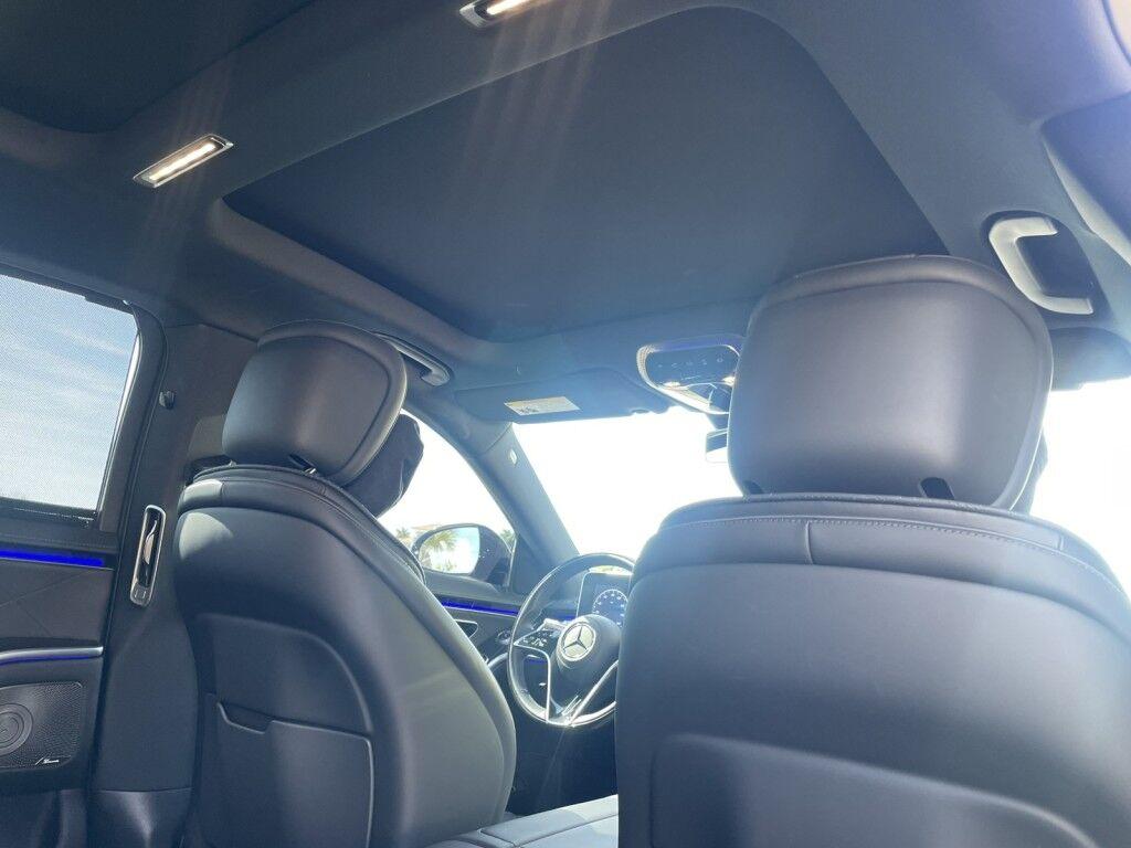 Mercedes-Benz S580 - Thumbnail 19