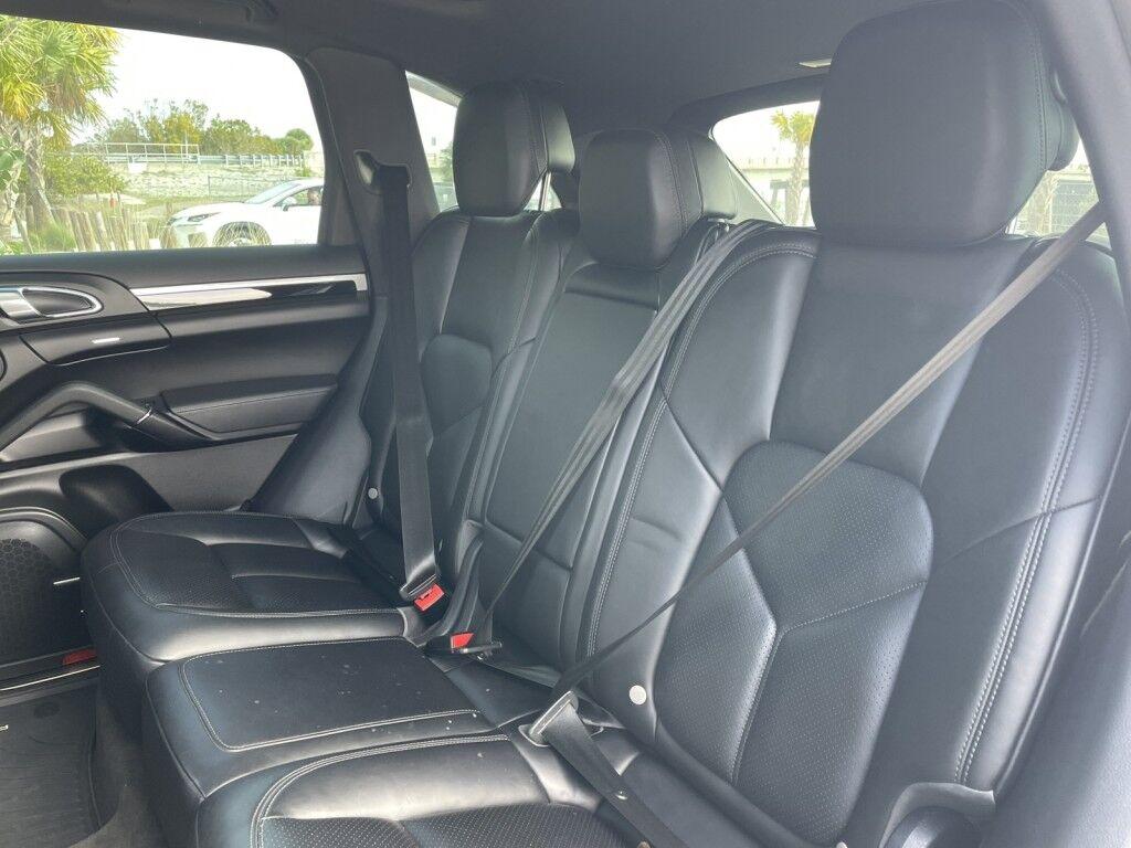 Porsche Cayenne - Thumbnail 11