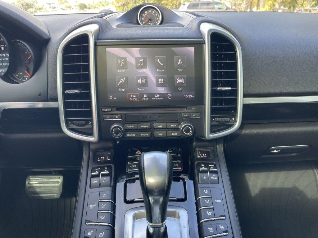 Porsche Cayenne - Thumbnail 16
