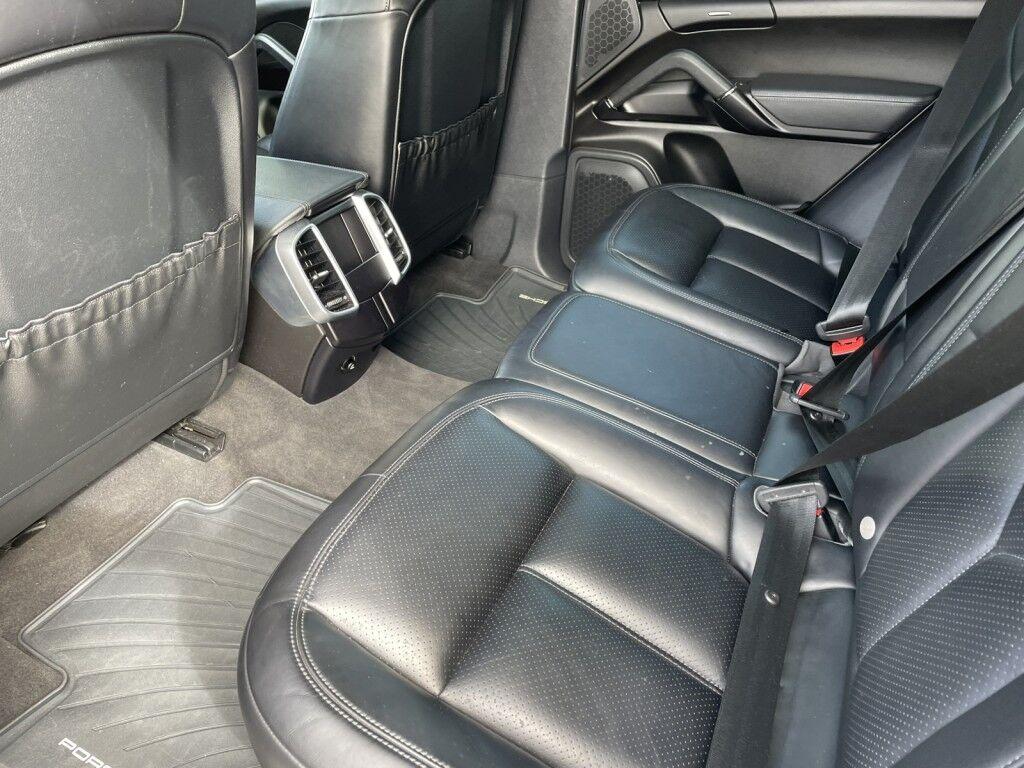 Porsche Cayenne - Thumbnail 12