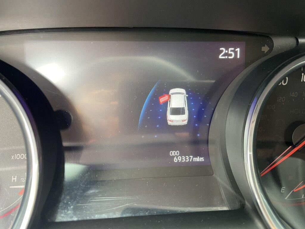 Toyota Camry - Thumbnail 4