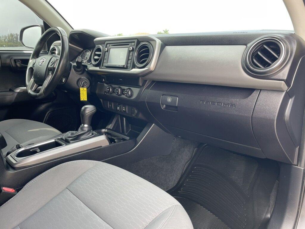 Toyota Tacoma 2WD - Thumbnail 8