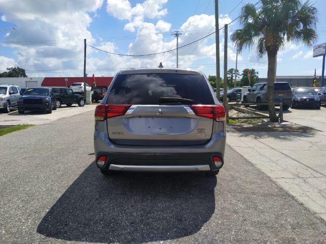 Mitsubishi Outlander - Thumbnail 5