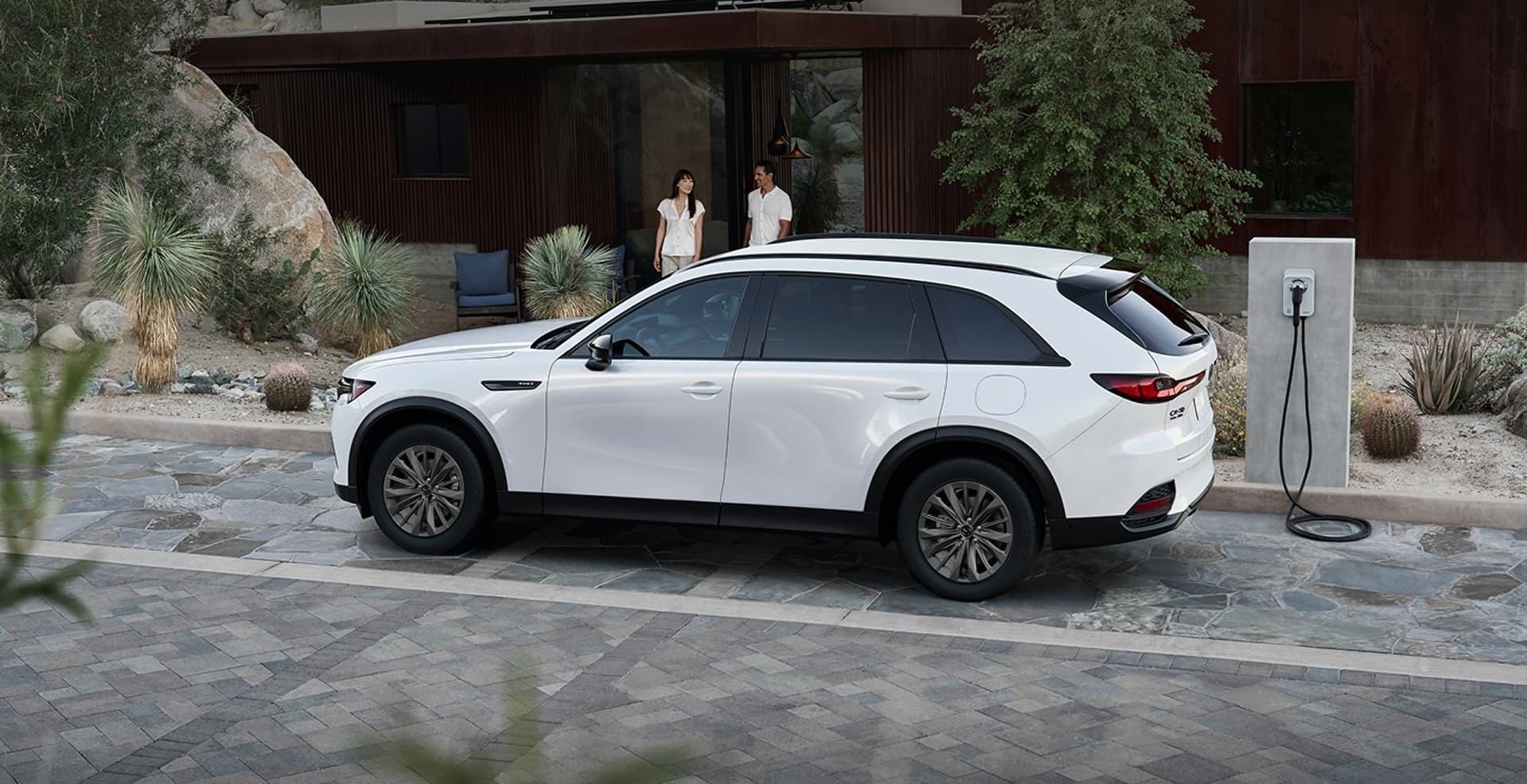 Mazda Cx-70 Plug-In Hybrid Evelectrification Meets Sophistication - Thumbnail 2