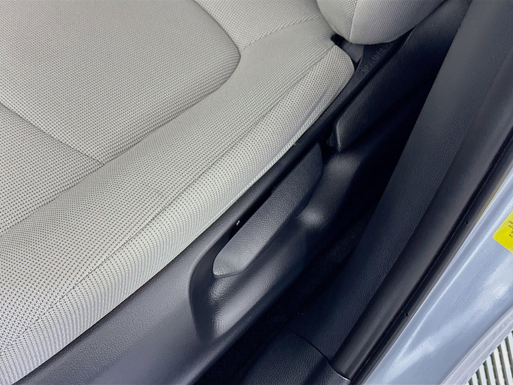 Toyota Corolla Cross L Fwd Sport Utility - Thumbnail 14