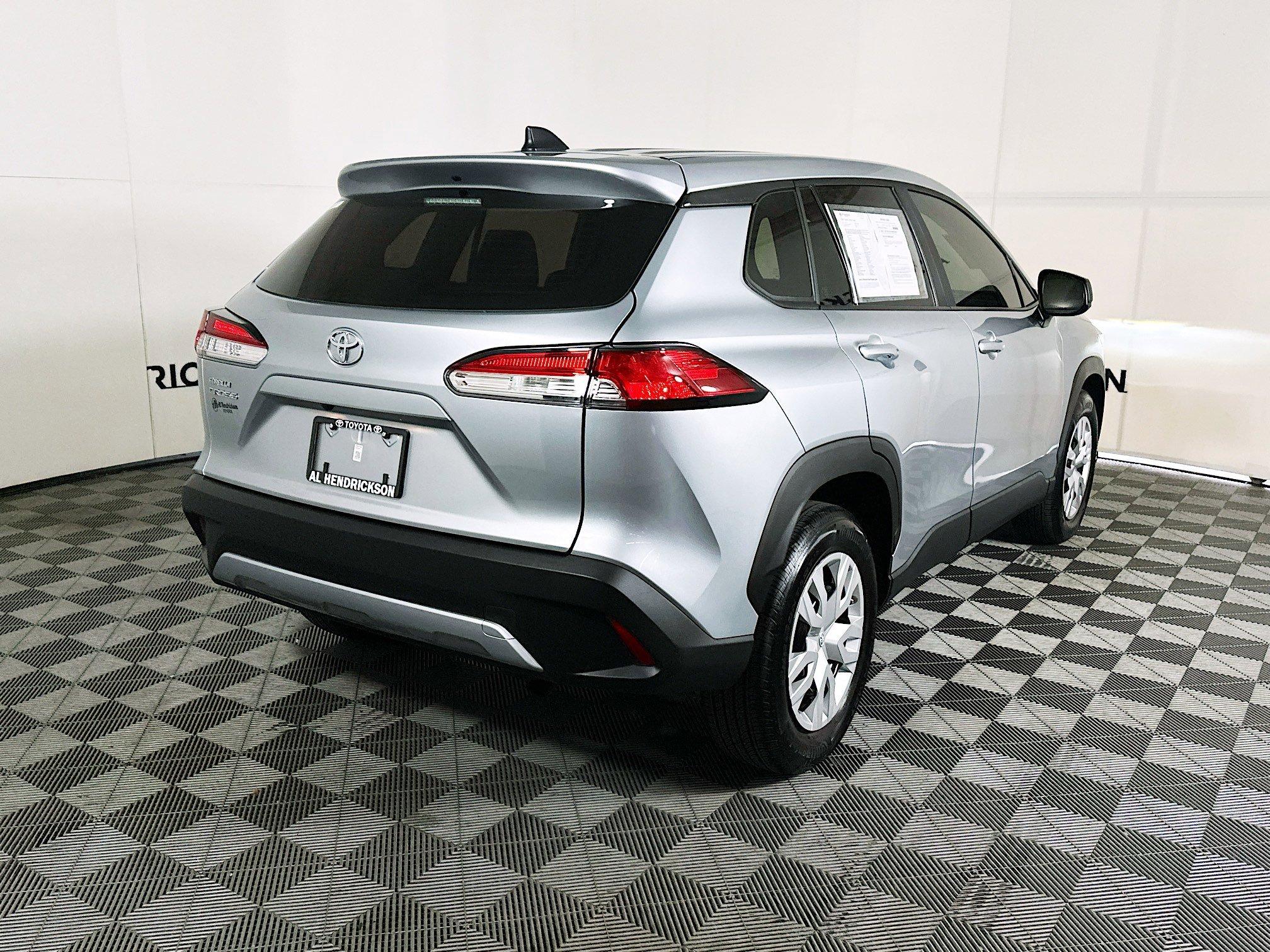 Toyota Corolla Cross L Fwd Sport Utility - Thumbnail 4