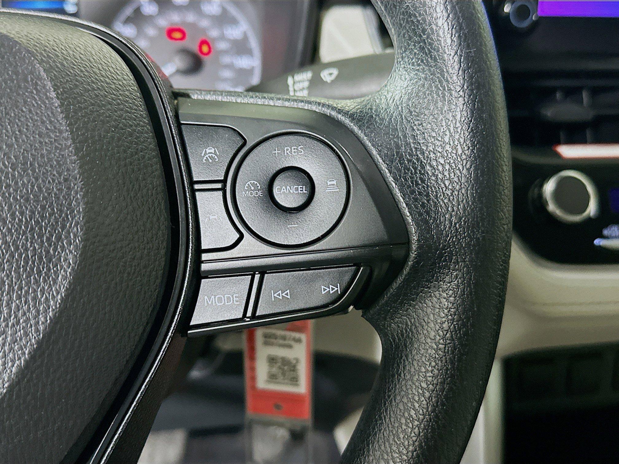 Toyota Corolla Cross L Fwd Sport Utility - Thumbnail 18