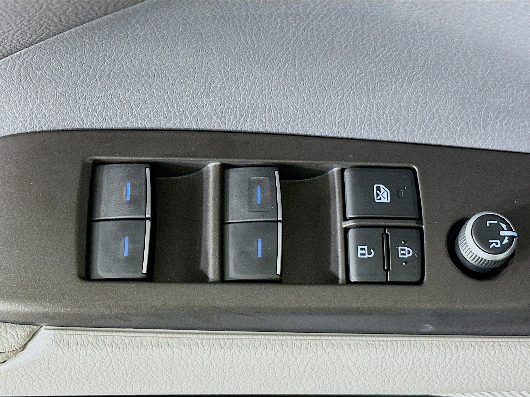 Toyota Camry Xle Fwd 4Dr Car - Thumbnail 15