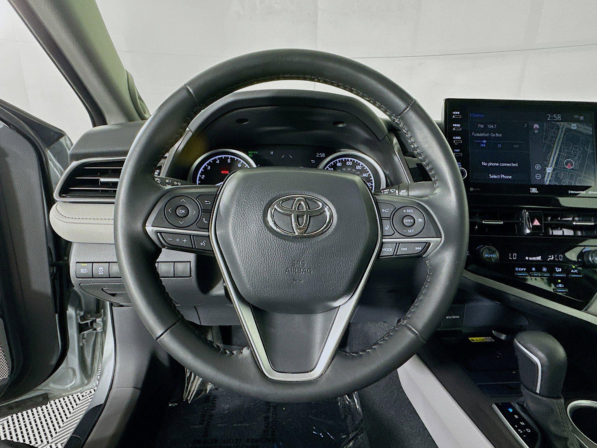 Toyota Camry Xle Fwd 4Dr Car - Thumbnail 16