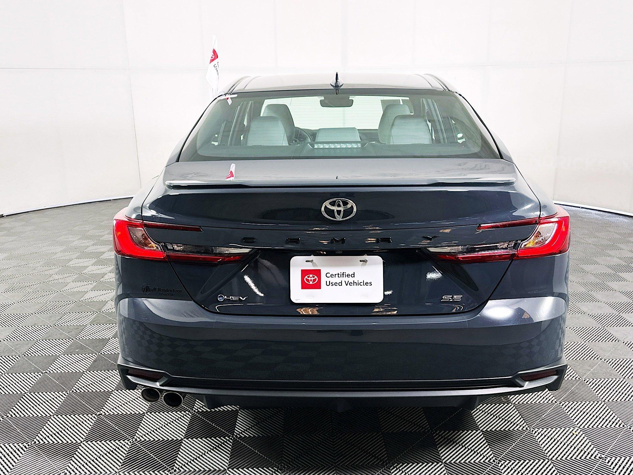 Toyota Camry Se Fwd 4Dr Car - Thumbnail 5