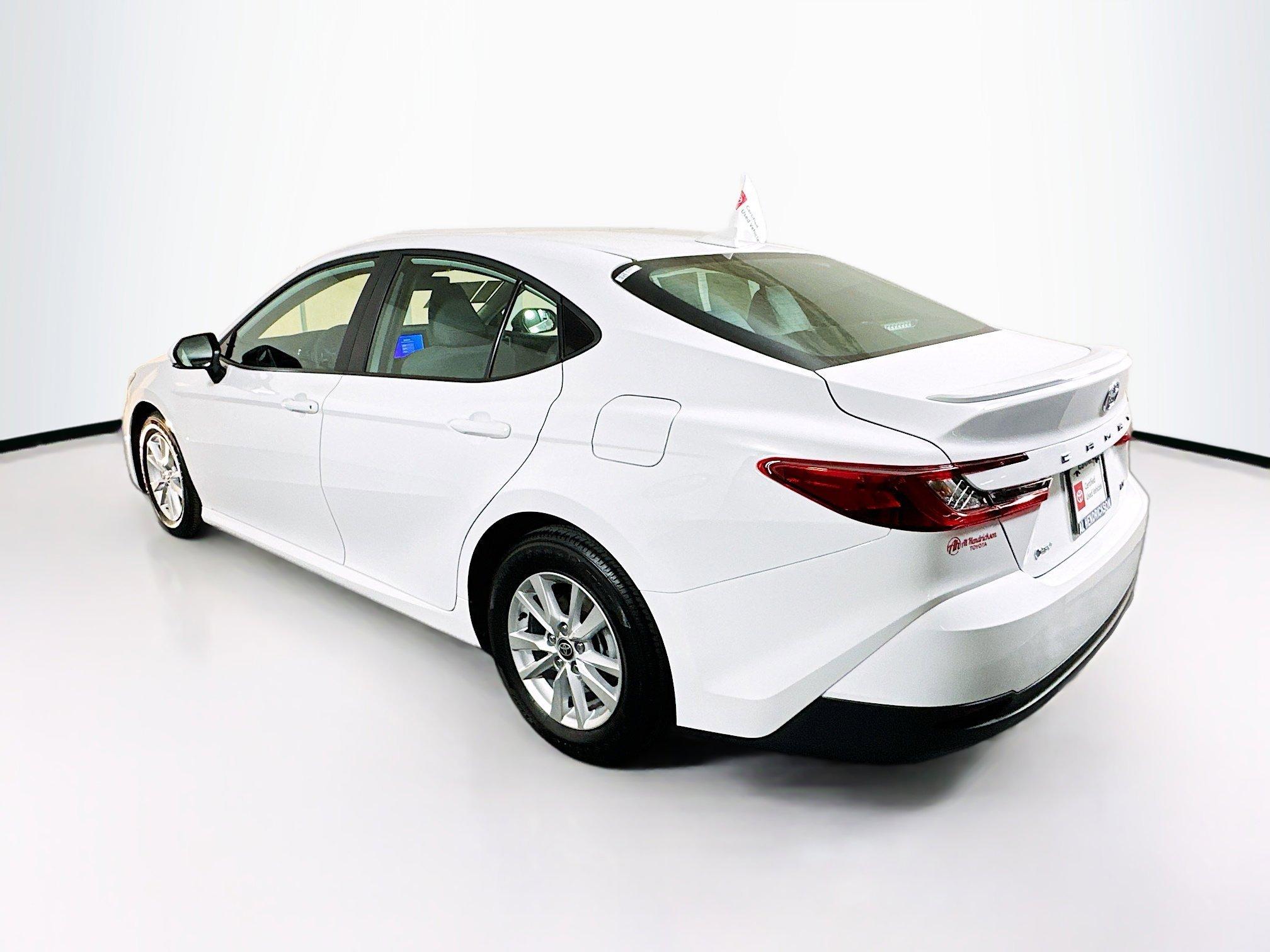 Toyota Camry Le Fwd 4Dr Car - Thumbnail 6