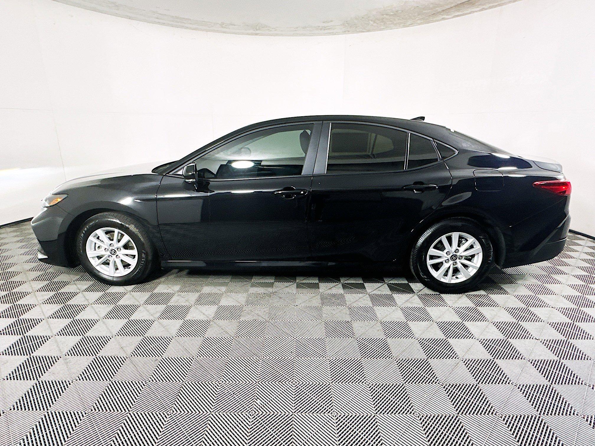 Toyota Camry Le Fwd 4Dr Car - Thumbnail 7