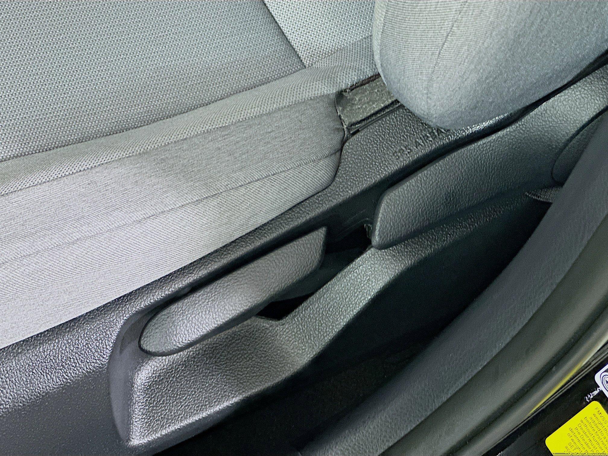 Toyota Camry Le Fwd 4Dr Car - Thumbnail 14