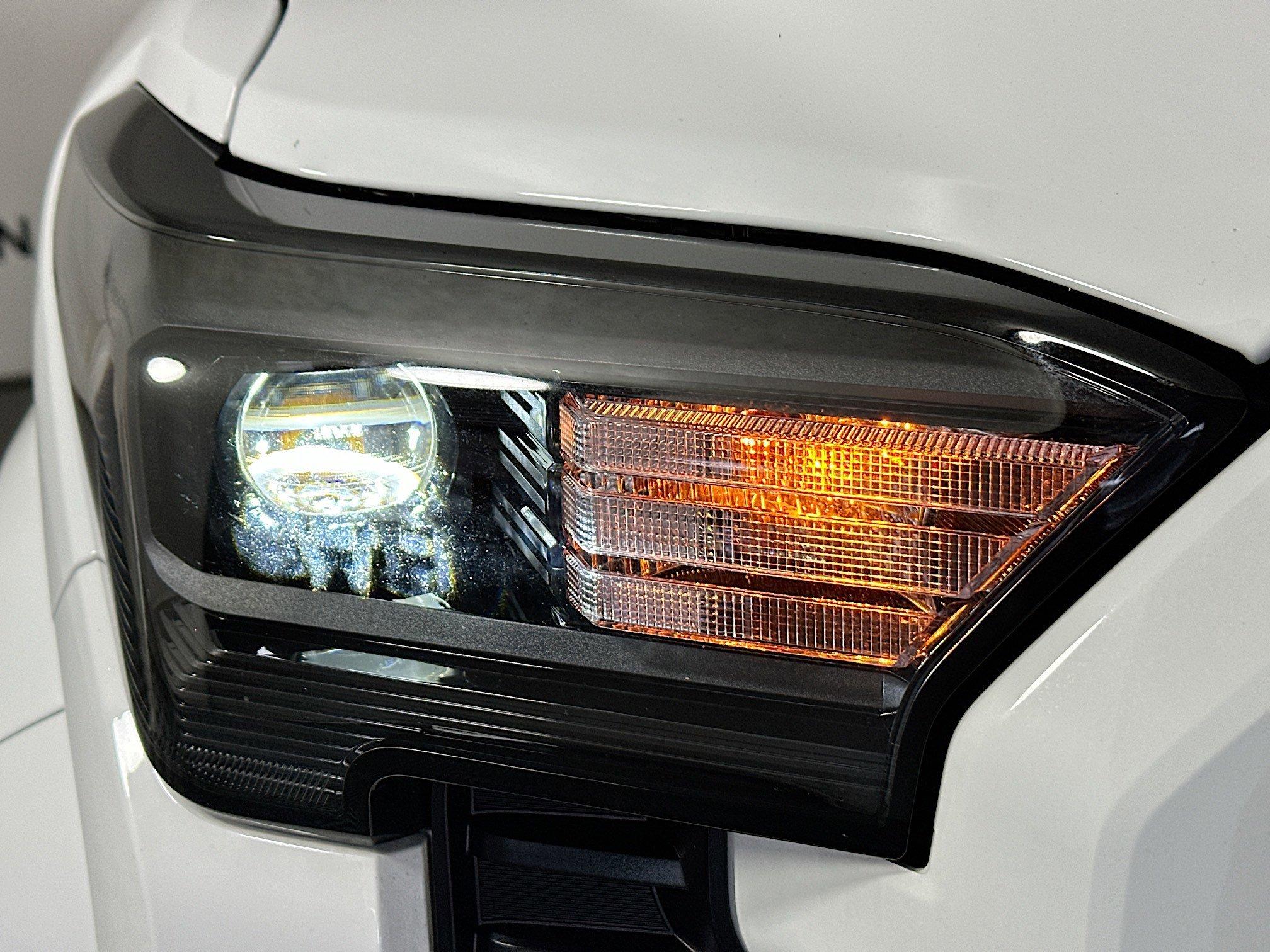 Toyota Tacoma 4Wd Sr5 4Wd Crew Cab Pickup - Thumbnail 10