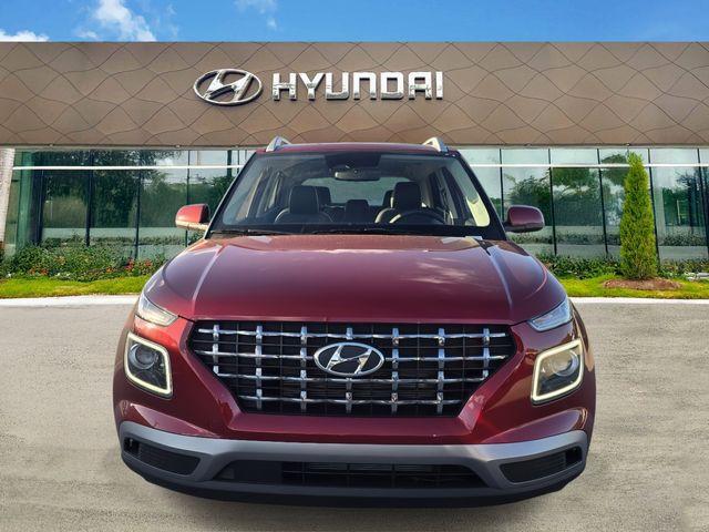 Hyundai Venue Limited - Thumbnail 2