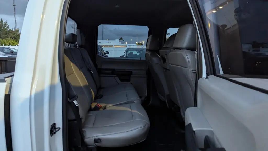 Ford Super Duty F-350 Srw Xl For Sale In Orlando - Thumbnail 16