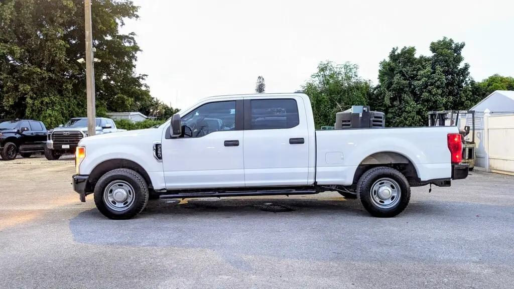 Ford Super Duty F-350 Srw Xl For Sale In Orlando - Thumbnail 2