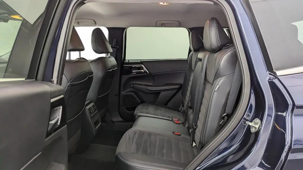 Mitsubishi Outlander Se For Sale In Orlando - Thumbnail 16