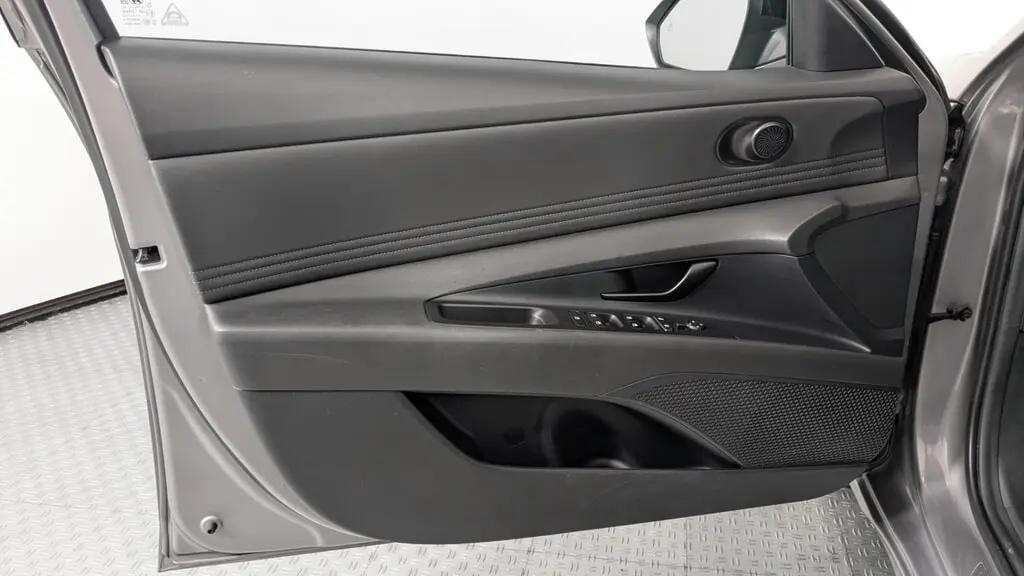 Hyundai Elantra Sel Sport For Sale In Orlando - Thumbnail 9