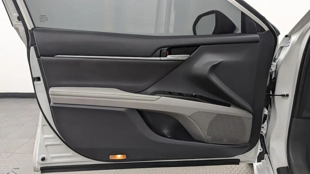 Toyota Camry Xse V6 For Sale In Margate - Thumbnail 12