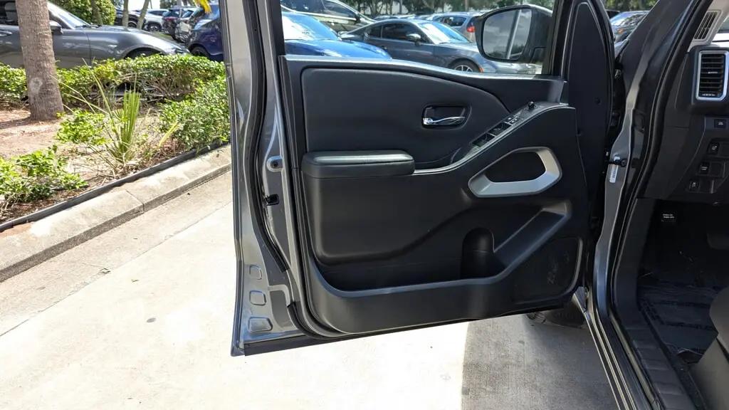 Nissan Frontier Sv For Sale In Orlando - Thumbnail 12