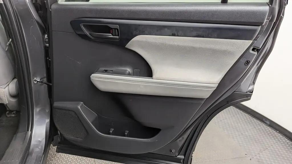 Toyota Highlander L For Sale In Margate - Thumbnail 18