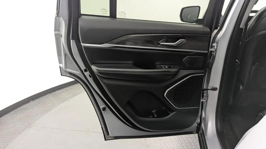 Jeep Grand Cherokee 4Xe For Sale In West Palm - Thumbnail 15