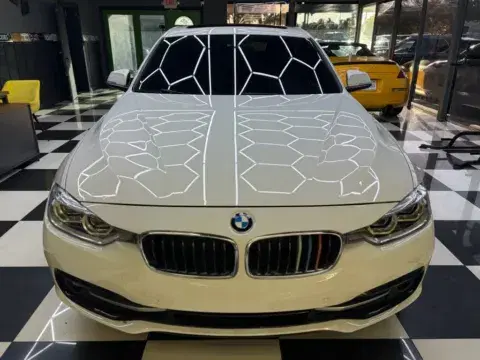 BMW 3 Series 330I Sedan 4D - Thumbnail 6